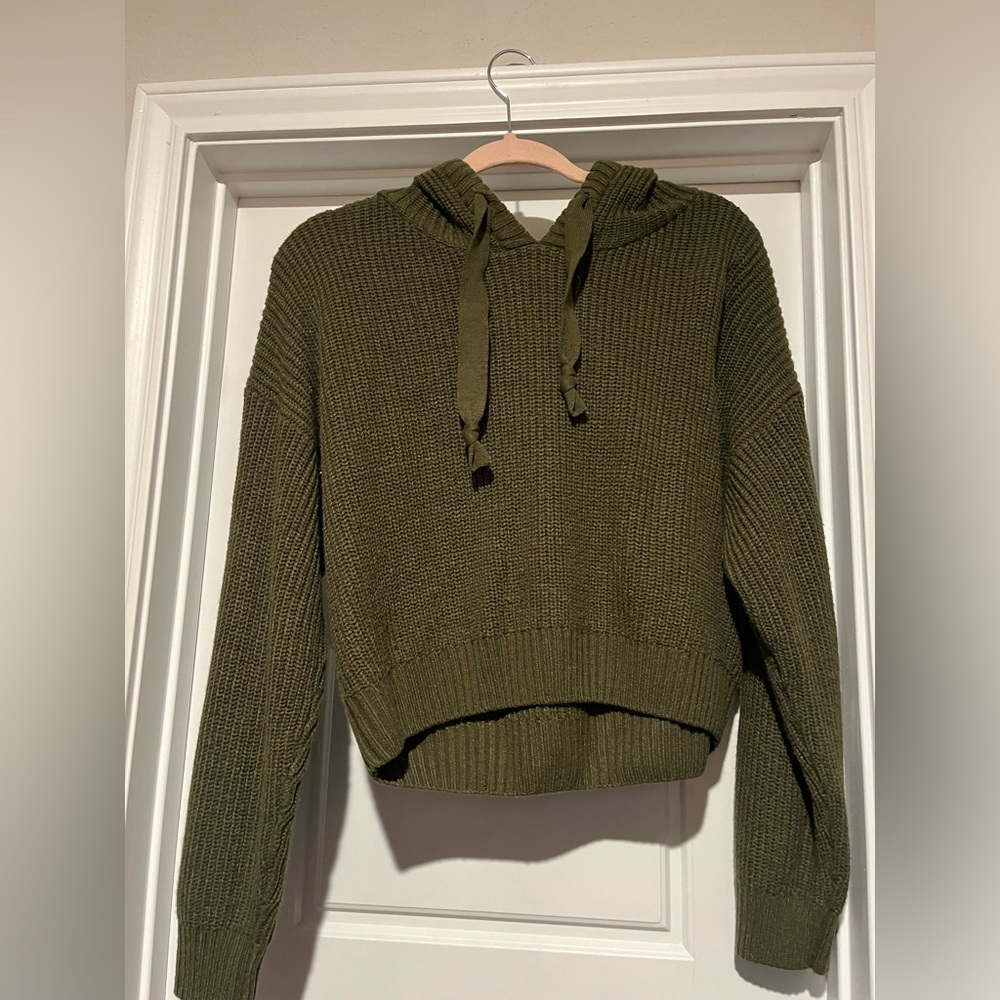 Cropped Knit Hoodie